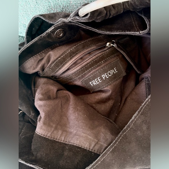 FREE PEOPLE BOBBI SLOUCH SUEDE BLACK BAG LIKE NEW - Picture 5 of 6
